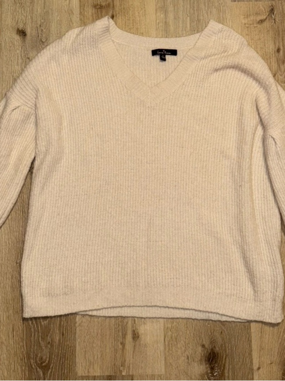 Love Tree Soft Ivory V-Neck Ribbed Sweater